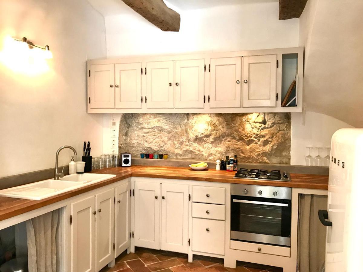 La Bonbonniere - Townhouse Saint-Saturnin-d'Apt Exteriör bild